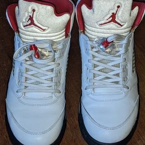 Fire red jordan 5 size 11